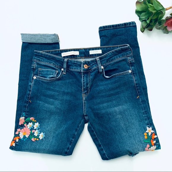 Pilcro Floral Embroidered Boho Jeans Anthro  27 - Picture 6 of 9